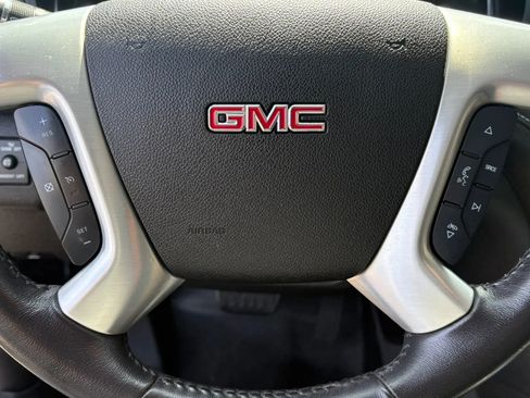 Used 2016 GMC Acadia SLT image 18