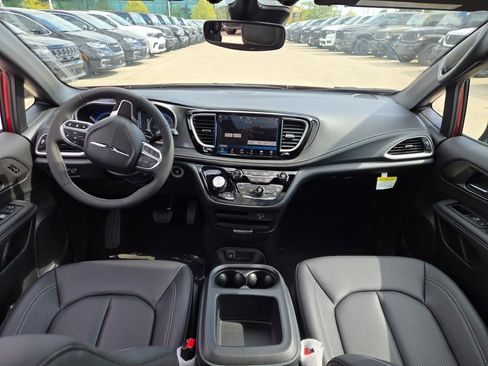 New 2026 Chrysler Pacifica Select image 20