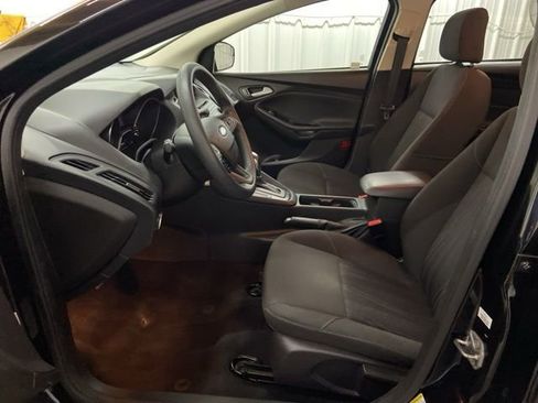 Used 2016 Ford Focus SE FWD image 27