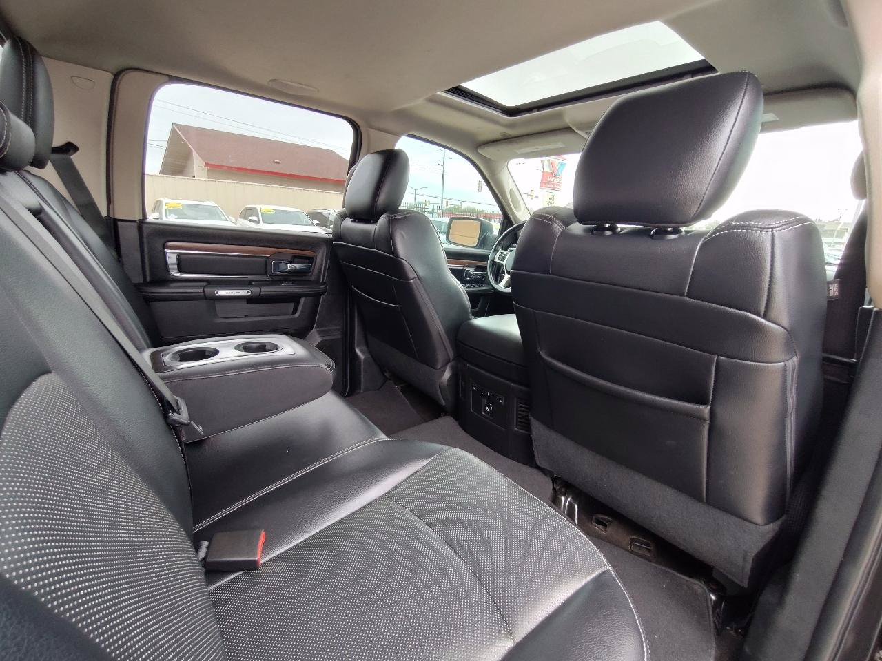 Used 2017 RAM 1500 Laramie w/ Convenience Group AWD/4WD image 47