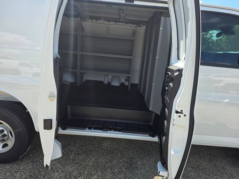 New 2026 GMC Savana 2500 w/ Driver Convenience Package RWD image 19