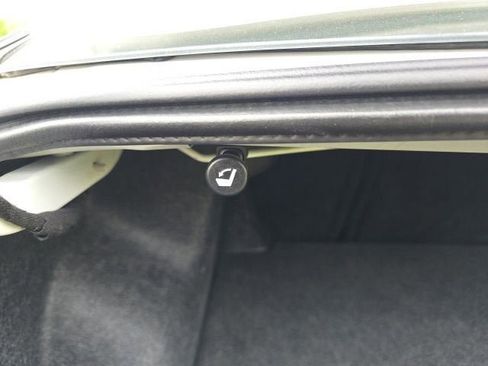 Used 2025 Nissan Altima 2.5 SV FWD image 27