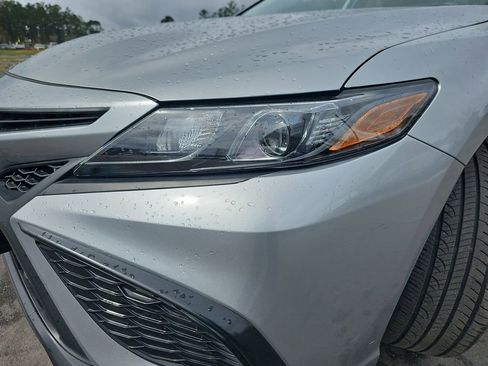 Used 2024 Toyota Camry SE image 33