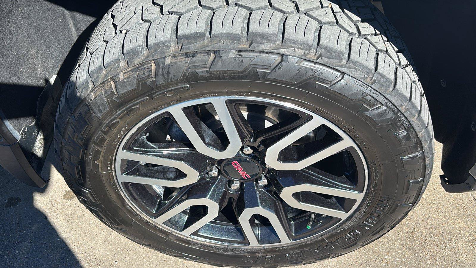 Used 2023 GMC Sierra 1500 AT4 w/ AT4 Premium Package AWD/4WD image 11