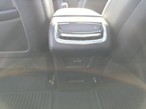 Used 2020 Cadillac XT6 Premium Luxury image 13