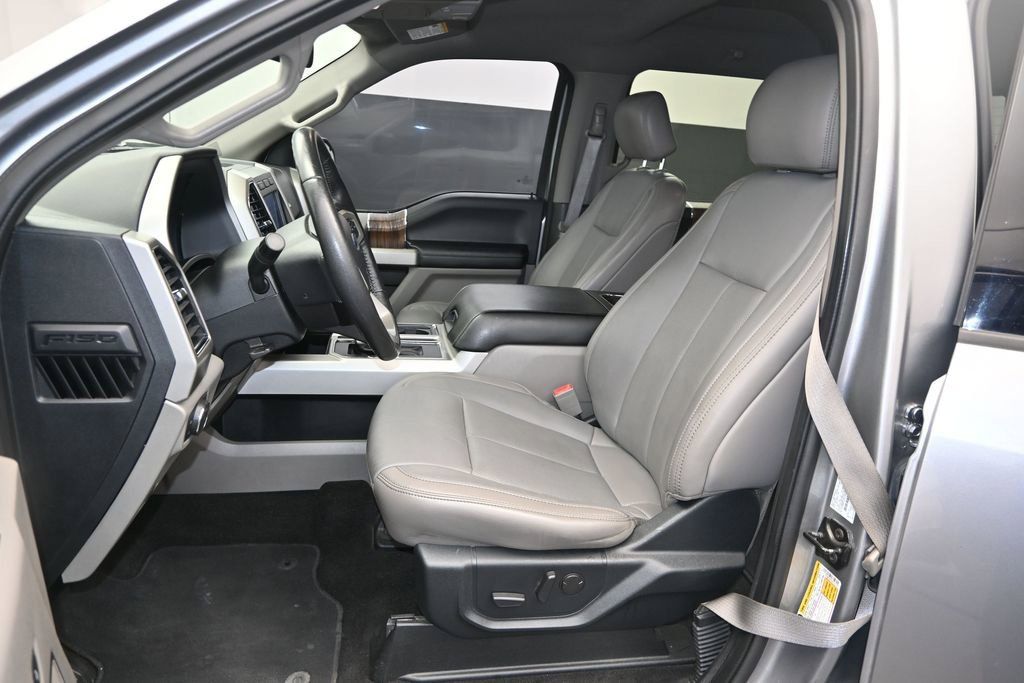 Used 2020 Ford F150 Lariat w/ Trailer Tow Package RWD image 18