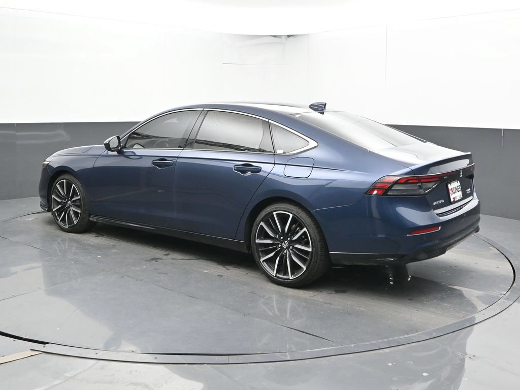 Used 2025 Honda Accord Touring image 9