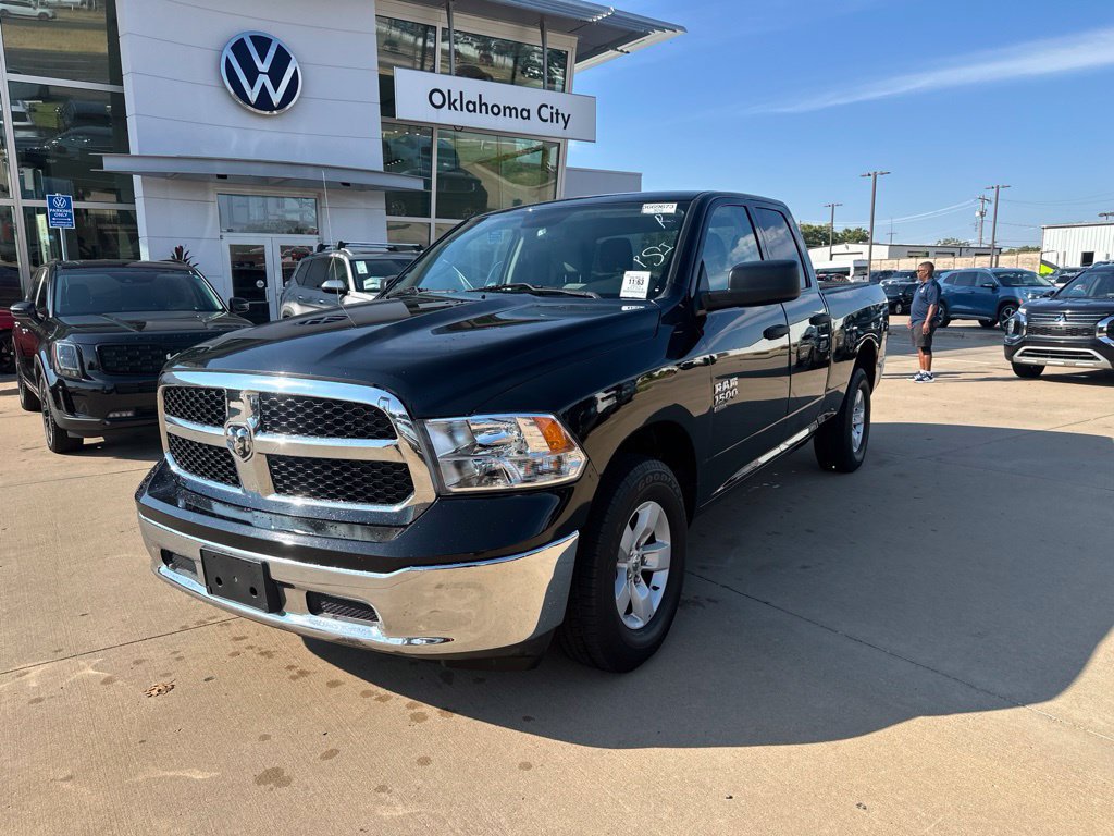 Used 2024 RAM 1500 Classic SLT AWD/4WD image 1