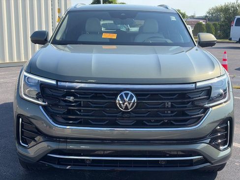 Used 2026 Volkswagen Atlas Cross Sport SEL Premium R-Line AWD/4WD image 2