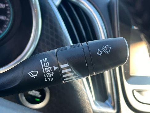 Used 2017 Chevrolet Malibu LT image 18