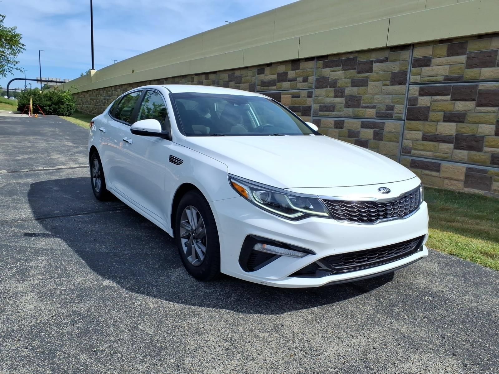 Used 2020 Kia Optima LX FWD image 2