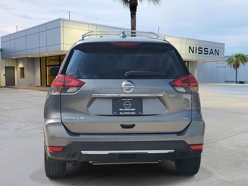 Used 2018 Nissan Rogue SL w/ Premium Package FWD image 5
