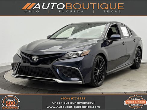 Used 2021 Toyota Camry XSE w/ Navigation Package image 1