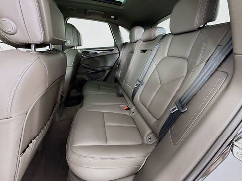 New 2026 Porsche Macan image 24