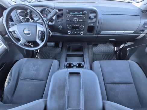 Used 2009 GMC Sierra 2500 SLE w/ Convenience Package AWD/4WD image 15