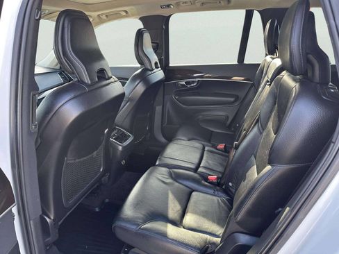 Used 2019 Volvo XC90 T6 Momentum w/ Advanced Package image 10