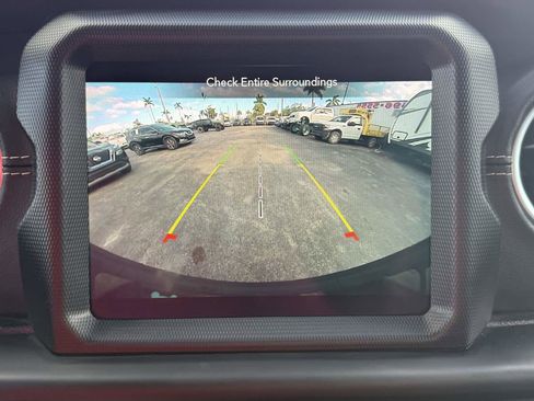 Used 2022 Jeep Wrangler Unlimited Sahara 4xe image 33