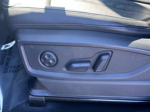 Used 2023 Audi Q5 2.0T Premium w/ Convenience Package image 16