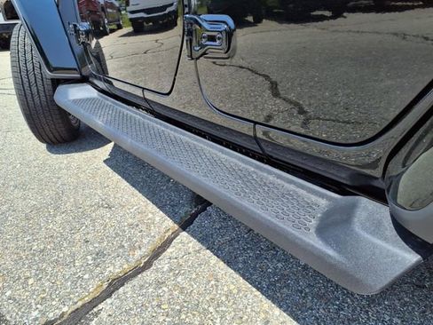 New 2025 Jeep Wrangler Sahara image 7