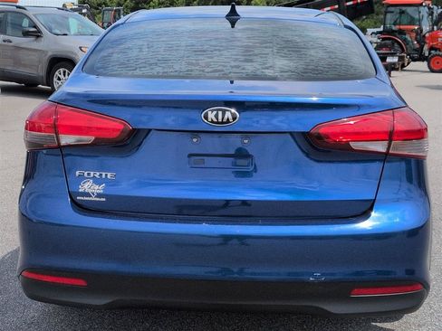 Used 2017 Kia Forte LX FWD image 4