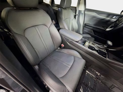 Used 2025 Kia K5 EX FWD image 40