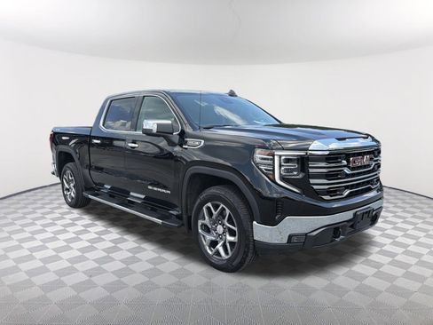 Used 2022 GMC Sierra 1500 SLT w/ SLT Convenience Package AWD/4WD image 8