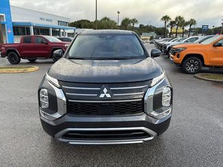 Used 2025 Mitsubishi Outlander SE video 2