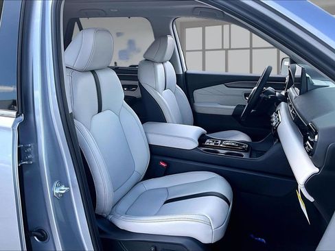 New 2026 Honda Pilot Touring image 11