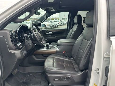 Certified 2024 Chevrolet Silverado 1500 High Country w/ High Country Premium Package AWD/4WD image 2