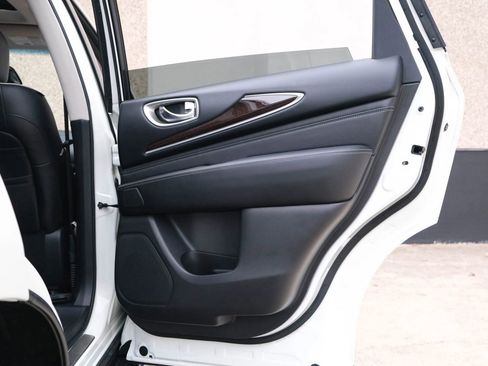 Used 2017 INFINITI QX60 Luxe w/ Deluxe Technology Package image 29