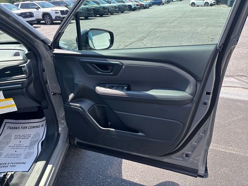 New 2026 Subaru Forester Premium AWD/4WD image 43