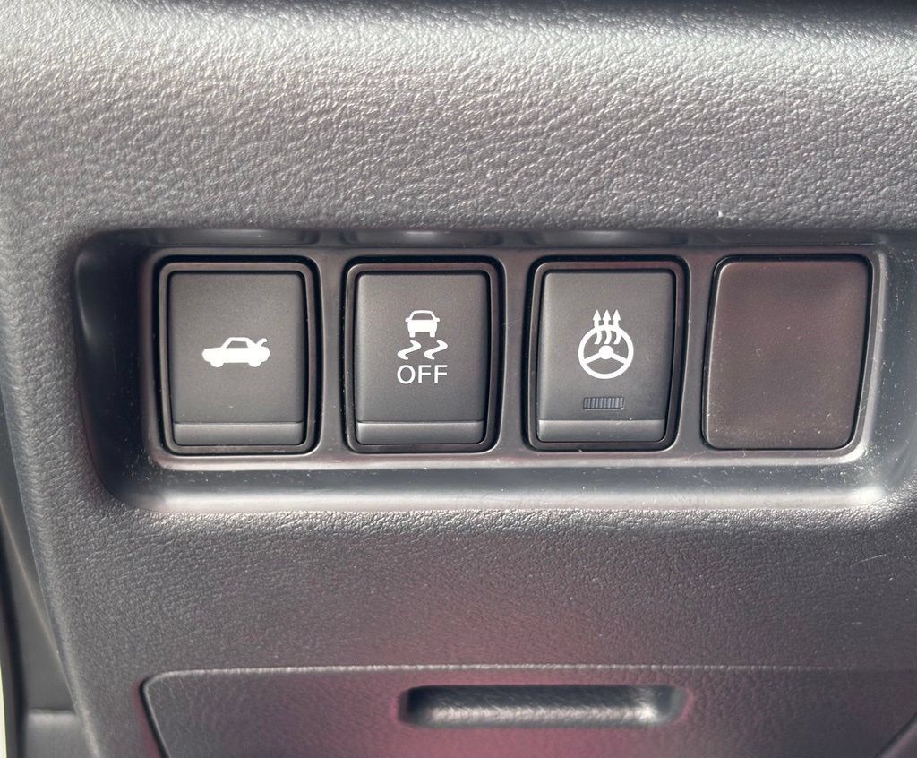 Used 2017 Nissan Maxima SR FWD image 30