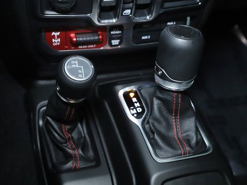 Used 2020 Jeep Gladiator Rubicon image 26