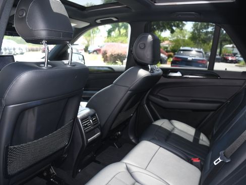 Used 2018 Mercedes-Benz GLE 350 image 17