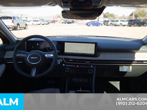 Certified 2025 Hyundai Sonata Limited FWD image 18