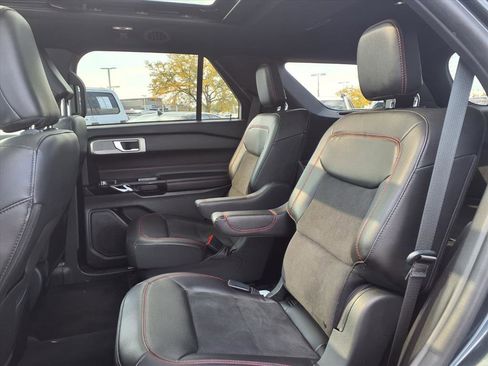 Used 2022 Ford Explorer ST-Line image 10