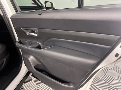 Used 2024 Toyota Grand Highlander Limited image 32