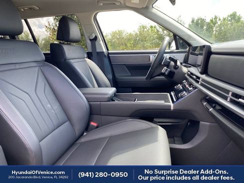 Certified 2025 Hyundai Santa Fe XRT AWD/4WD image 17