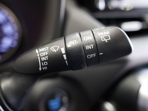 Used 2019 Toyota RAV4 XLE Premium FWD image 14