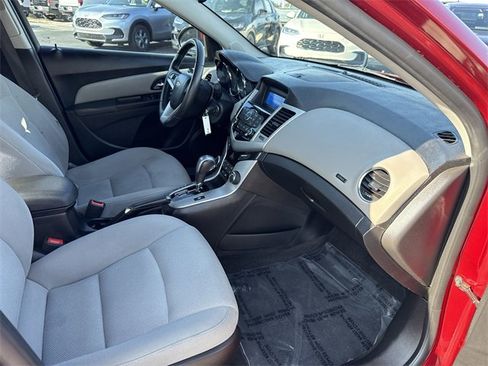 Used 2014 Chevrolet Cruze LT w/ RS Package image 19