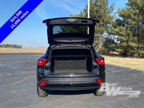 Certified 2025 Chevrolet Trax RS FWD image 15