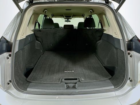 Used 2025 Nissan Rogue SV image 27