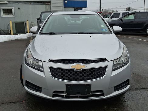 Used 2014 Chevrolet Cruze LT w/ Technology Package image 2