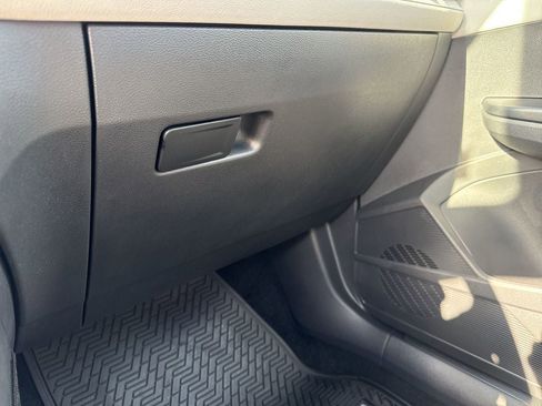 New 2026 Volkswagen Taos S image 38