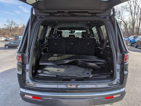 Used 2022 Jeep Wagoneer Series III image 5