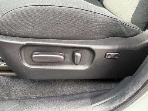 Used 2022 Toyota Tacoma TRD Sport image 14