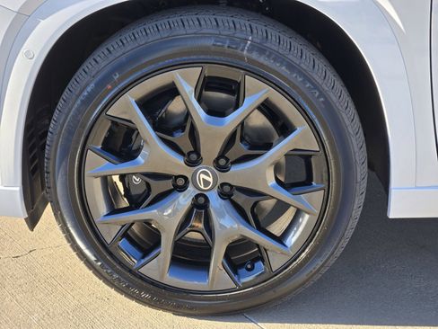 New 2026 Lexus TX 500h AWD image 5