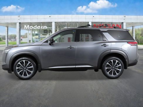 New 2026 Nissan Pathfinder Platinum AWD/4WD image 2