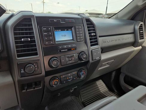 Used 2021 Ford F250 XL w/ Power Equipment Group AWD/4WD image 24