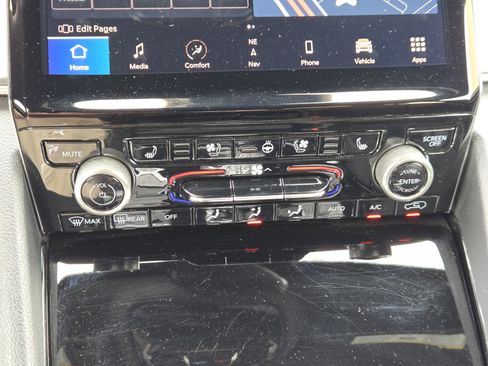 Used 2023 Jeep Grand Cherokee L Overland image 22